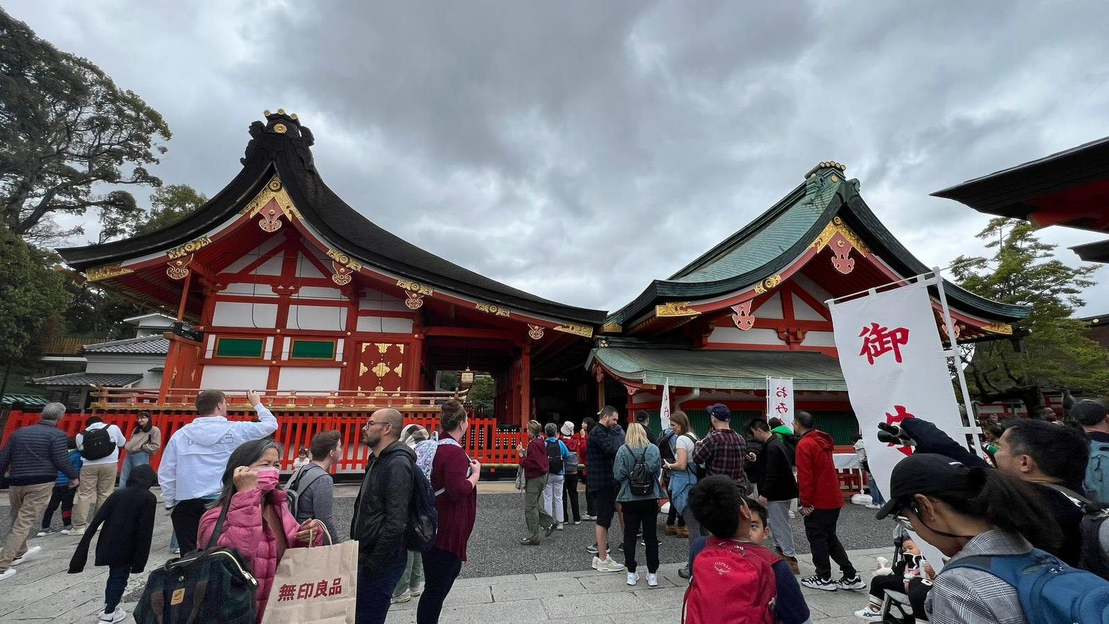 Main romon gate of Fushimi Inari Taisha shrine, Kyoto